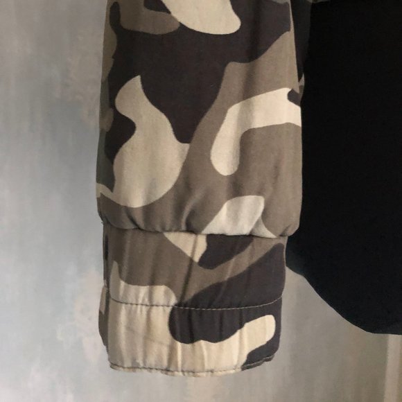 Mango Women's Reversible Camo Print Bomber Jacket, Size Medium - Picture 4 of 8